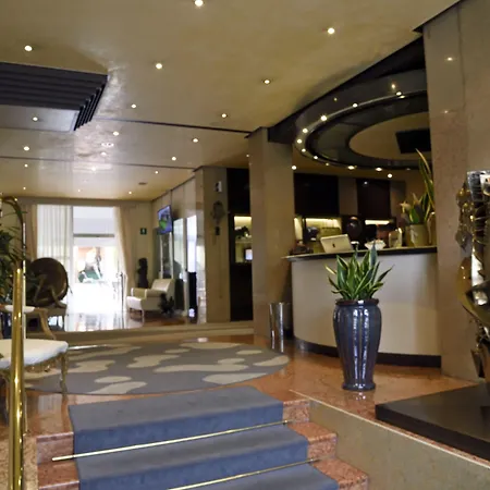 호텔 Indigo - Grand Des Arts, An Ihg (adults Only) 4*