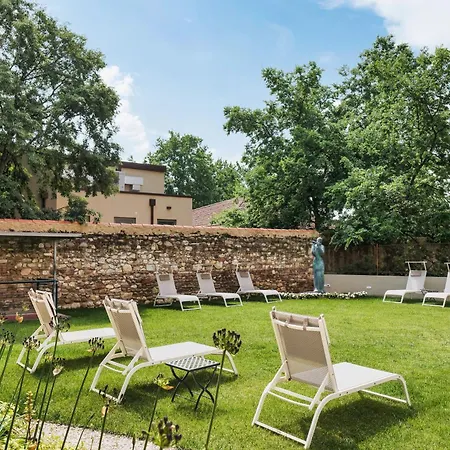 Indigo - Grand Des Arts Hotel 4*