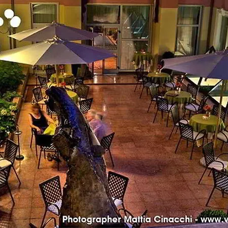 Hotel Indigo - Grand Des Arts 4*